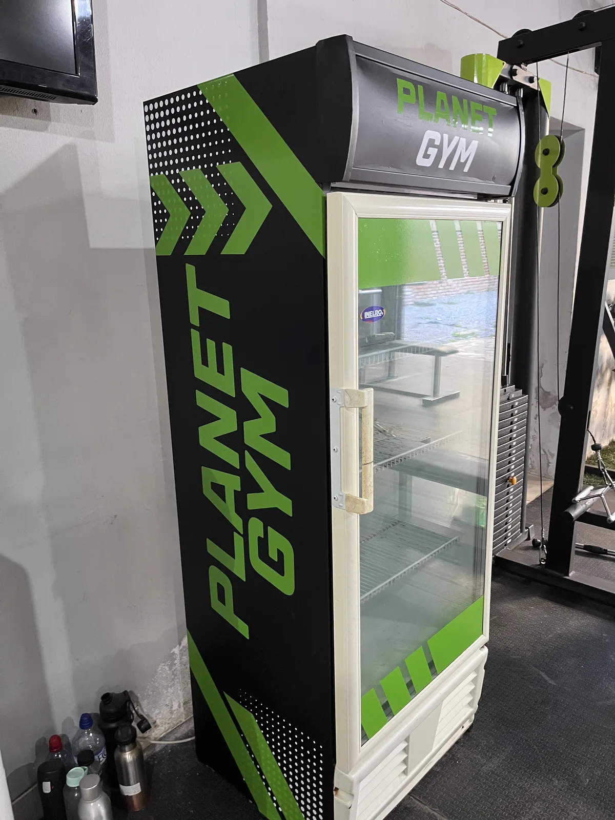 Vinilo heladera Planet Gym