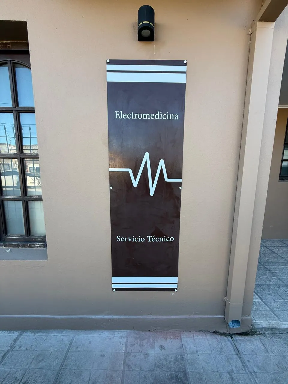 Chapa vinilo Electromedicina
